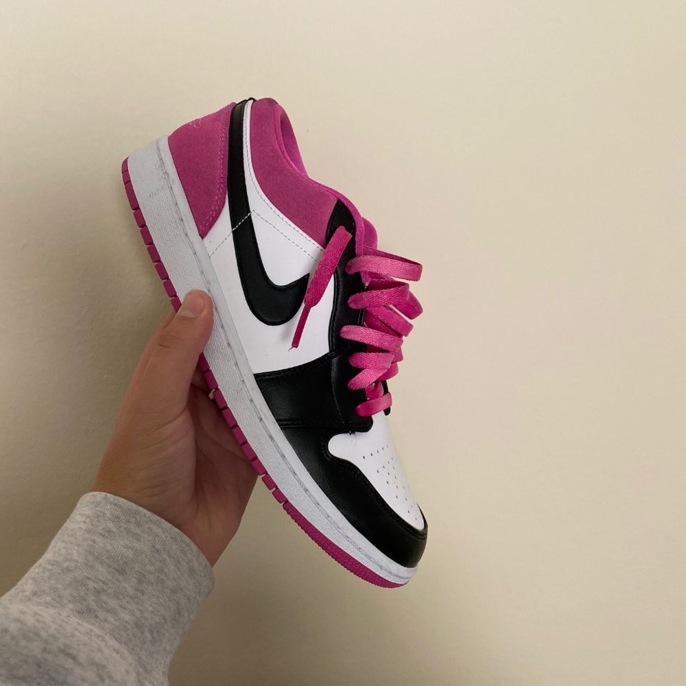 Jordan 1 low pink
